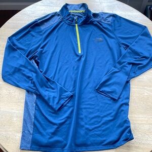 The North Face Men’s 1/4 zip Blue Mountain Athletics long sleeved size L
